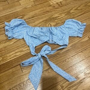 SHEIN Blue and White Floral Crop Top